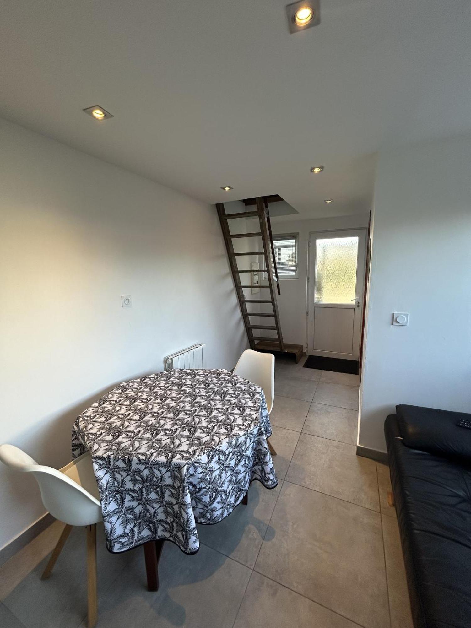 Petit Duplex Proche Mer 普卢伊内克 外观 照片
